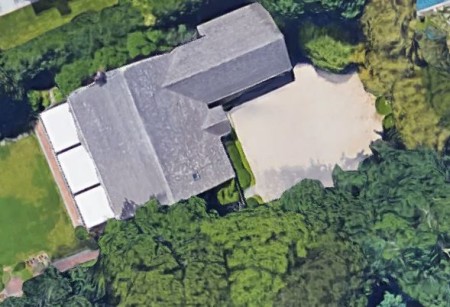 Brian De Palma sold out his home located in East Hampton, New York